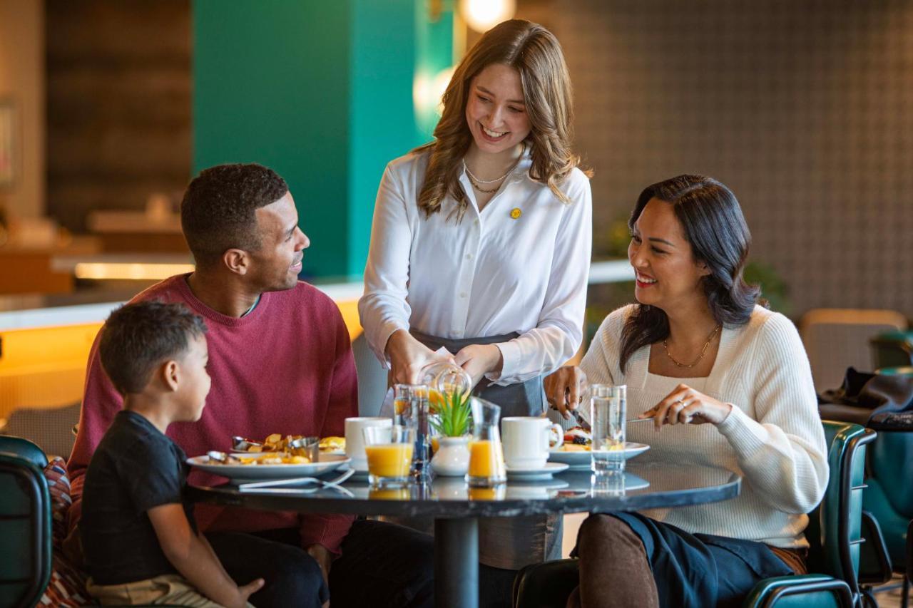 Voco Chicago Downtown - Riverwalk By Ihg מראה חיצוני תמונה